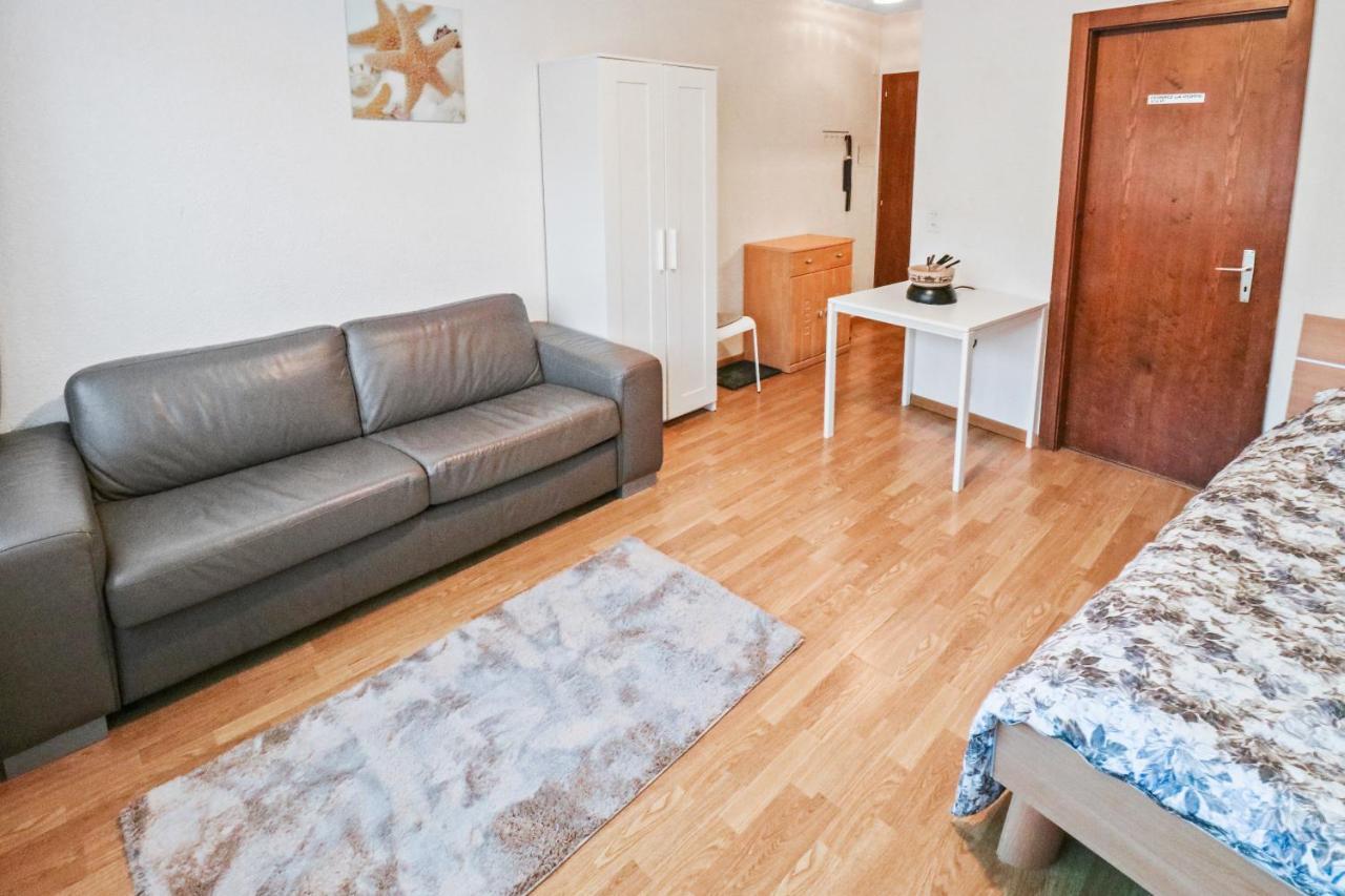 Studio Cosy Au Centre De Кранс Монтана Екстериор снимка