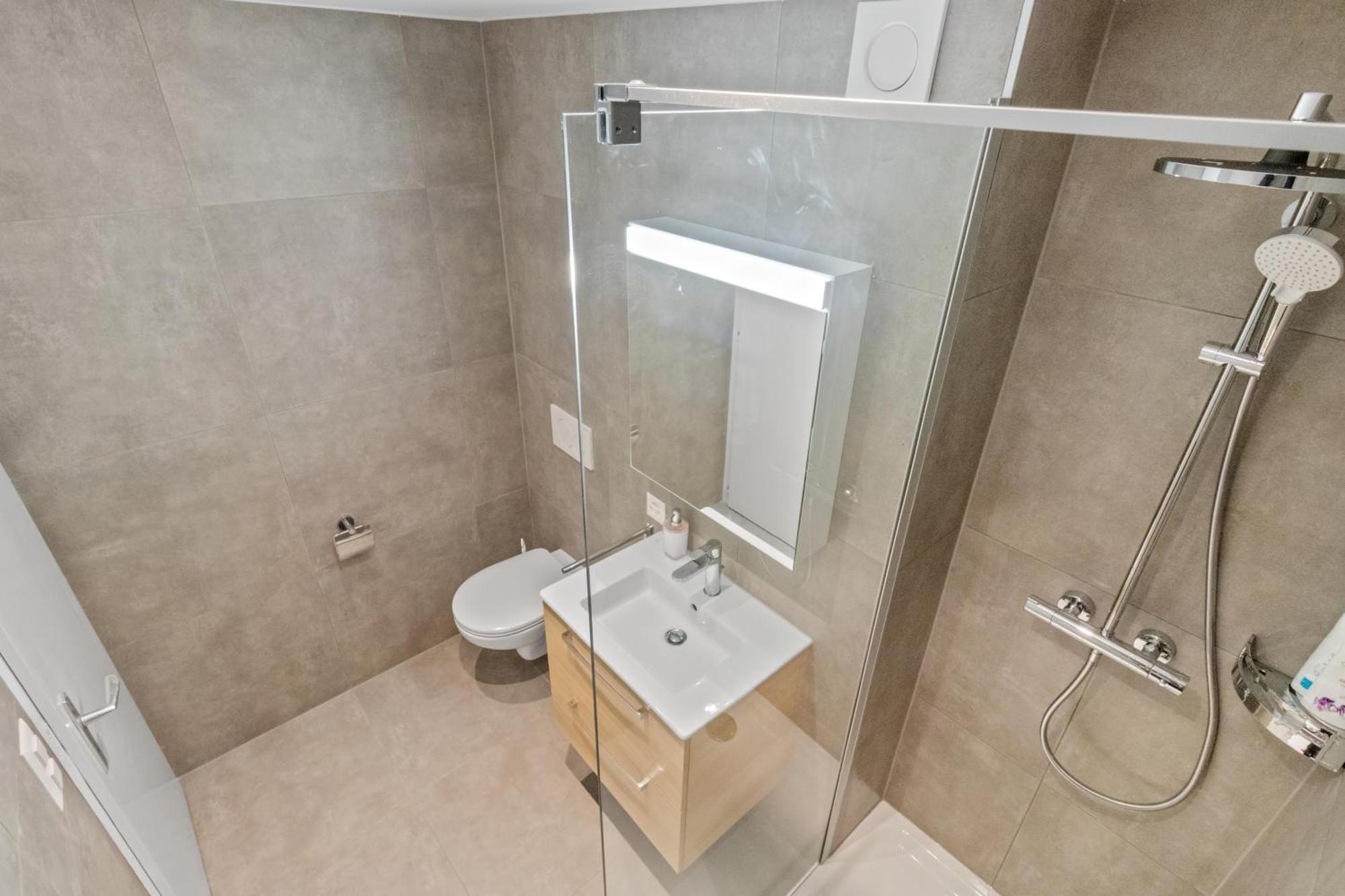 Studio Cosy Au Centre De Кранс Монтана Екстериор снимка